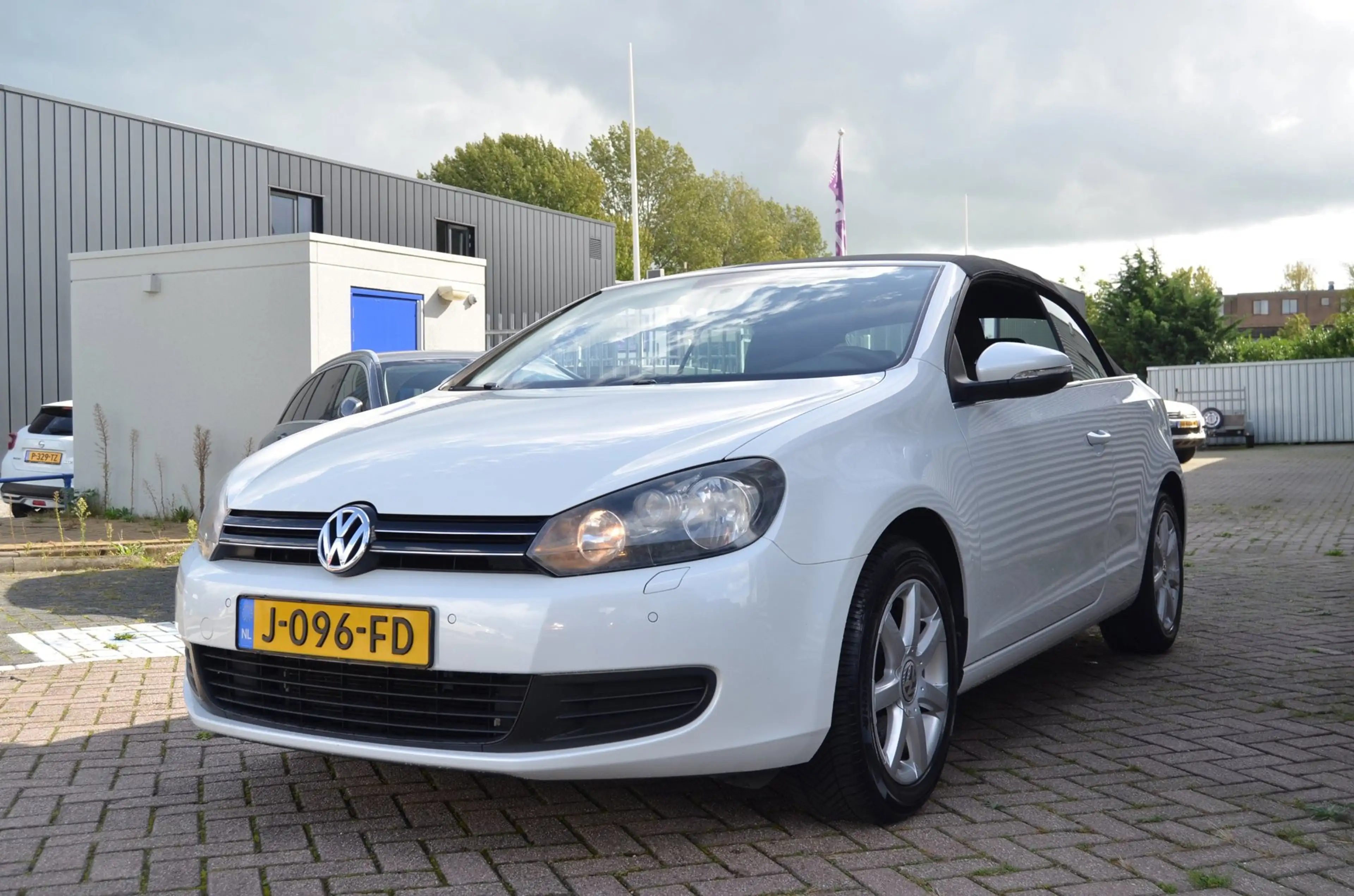 Volkswagen Golf Cabriolet 1.2 TSI BlueMotion|STOELVERW.|CARPLAY-NAVI|BLUETOO — photo 3