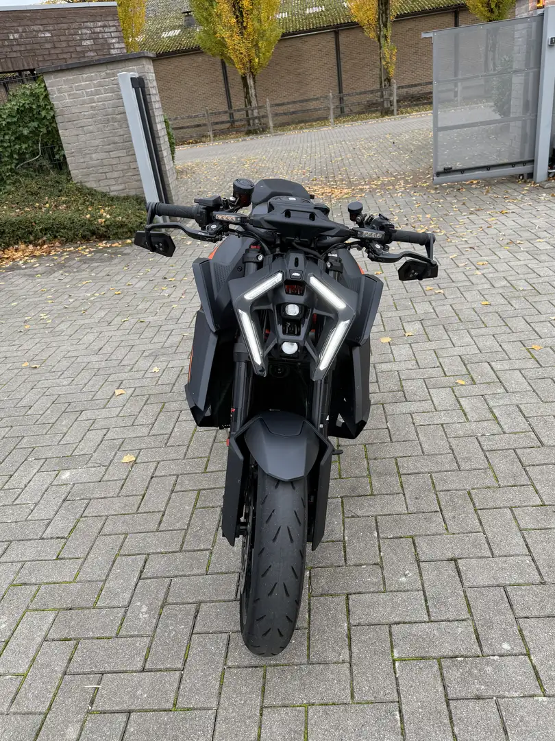 KTM 1390 Super Duke R - 1
