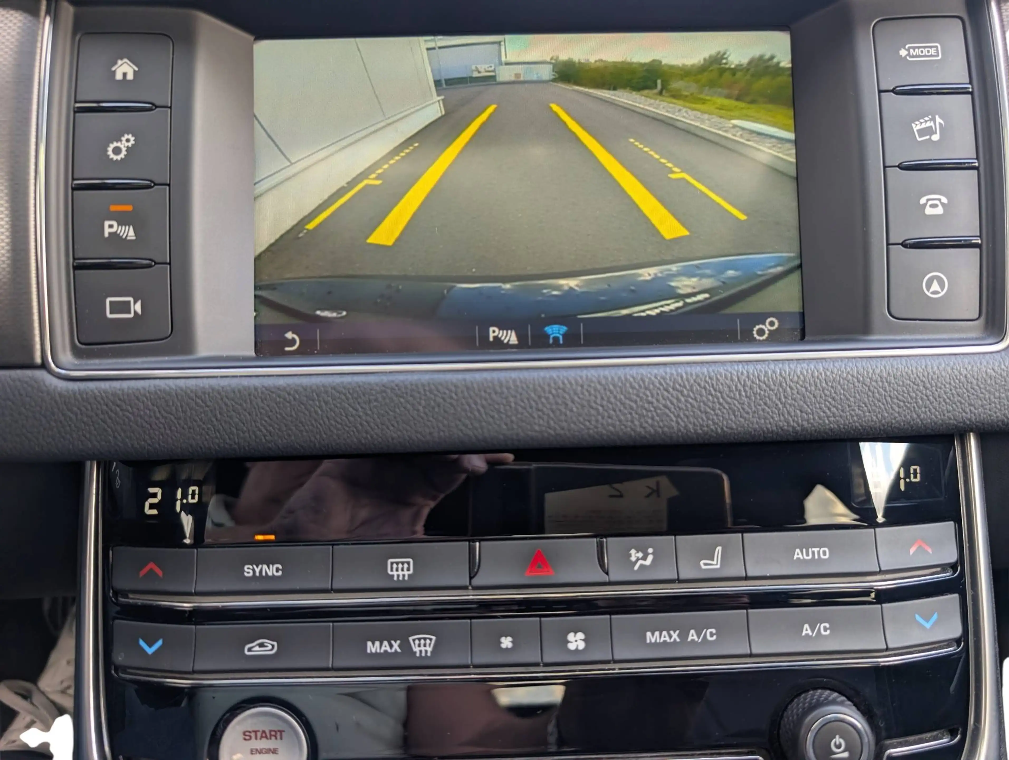 Jaguar XF S AWD"Leder, Navi, Panorama, R-Sport, LED" — photo 26