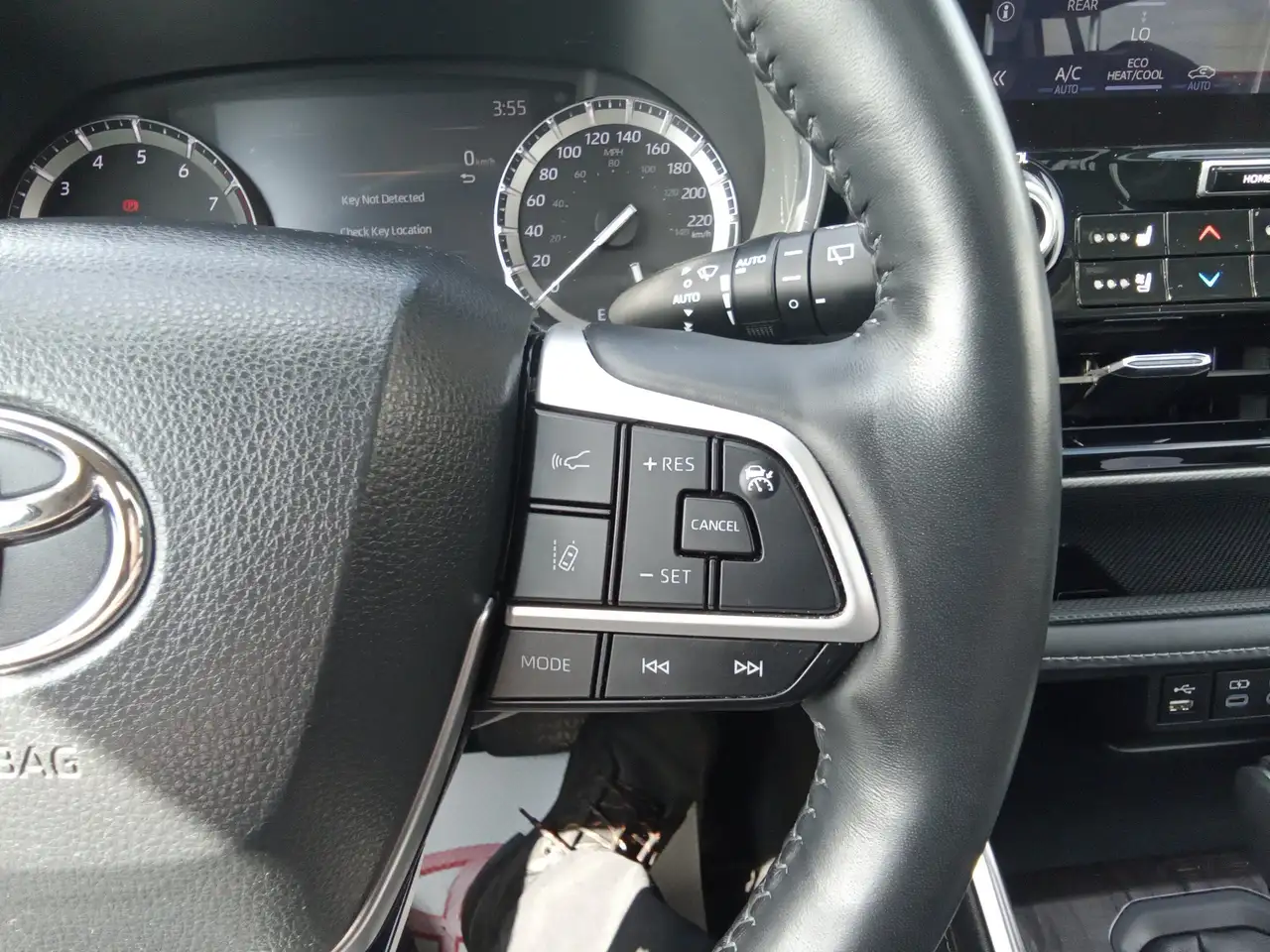 Toyota Highlander снимка Toyota Highlander