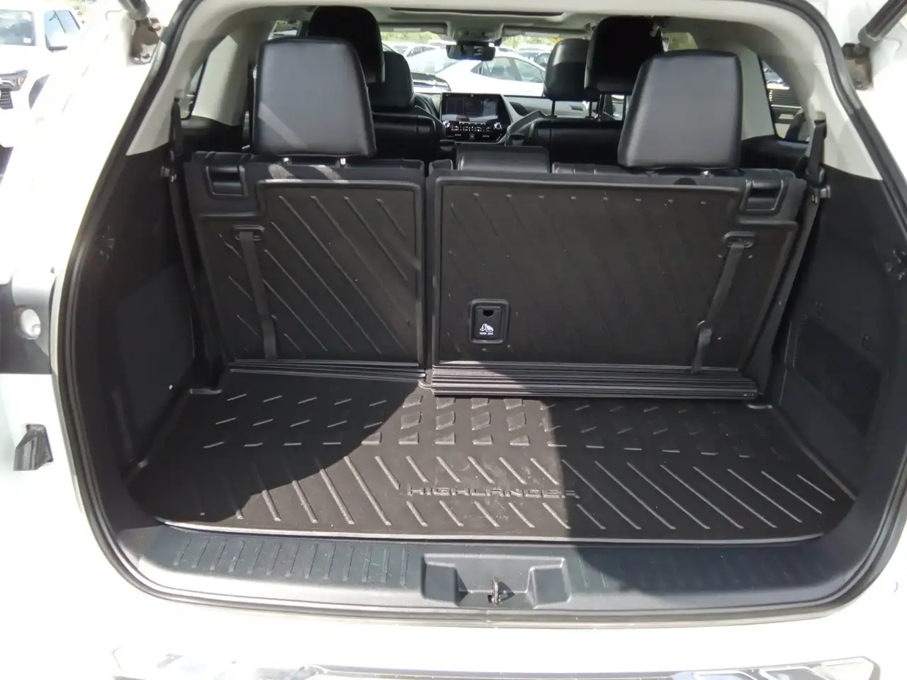 Toyota Highlander снимка Toyota Highlander