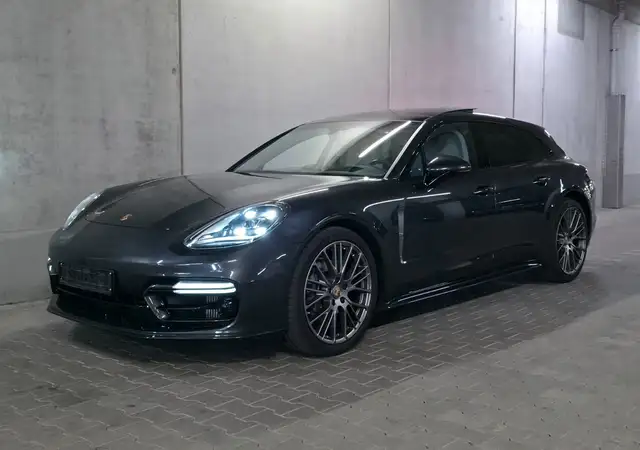 Porsche Panamera Sport Turismo Platinum Edition Approved