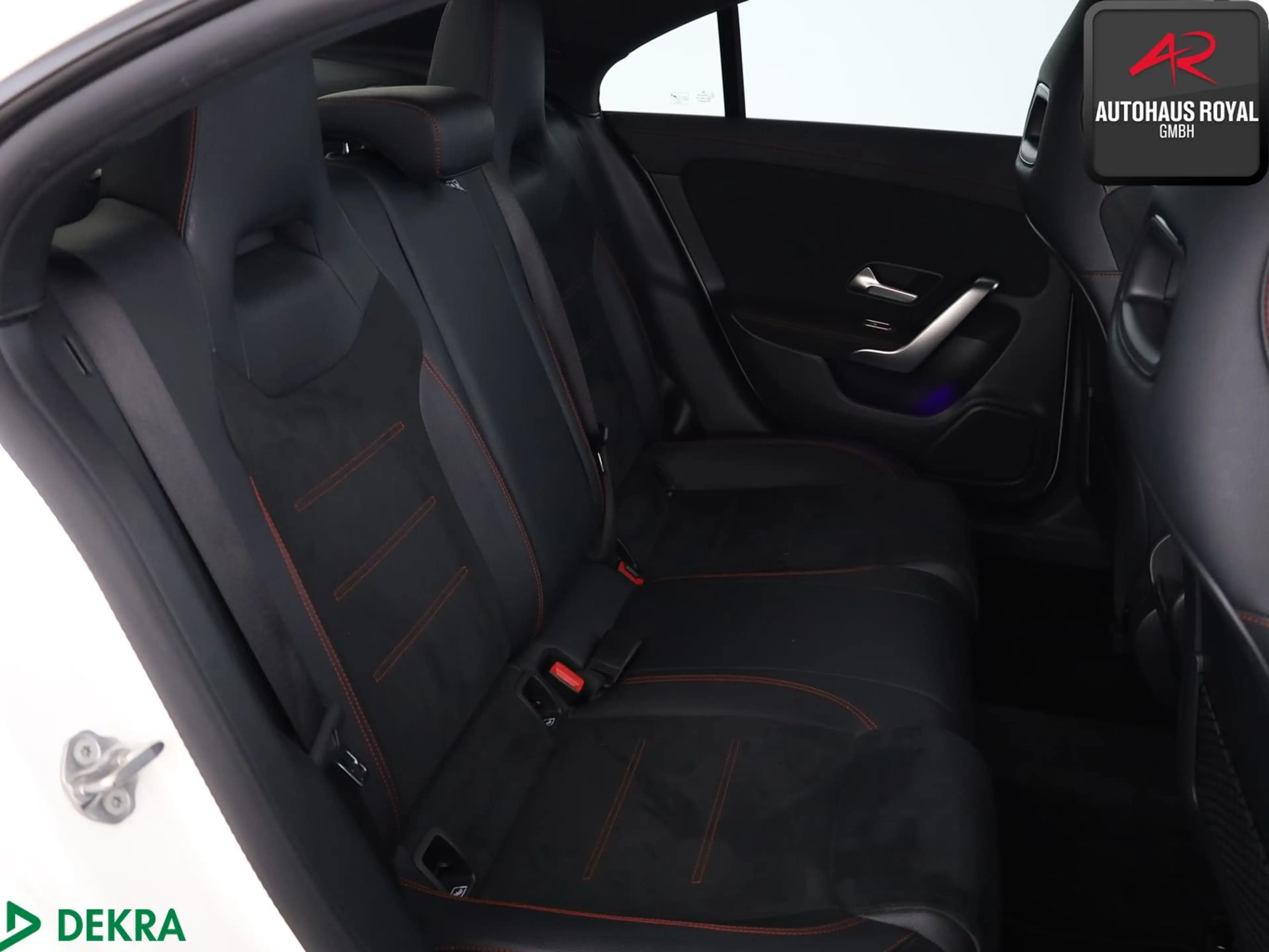 Mercedes-Benz CLA 200 Coupe AMG NIGHT PANO,KEYLESS,DISTRO,SH — photo 12