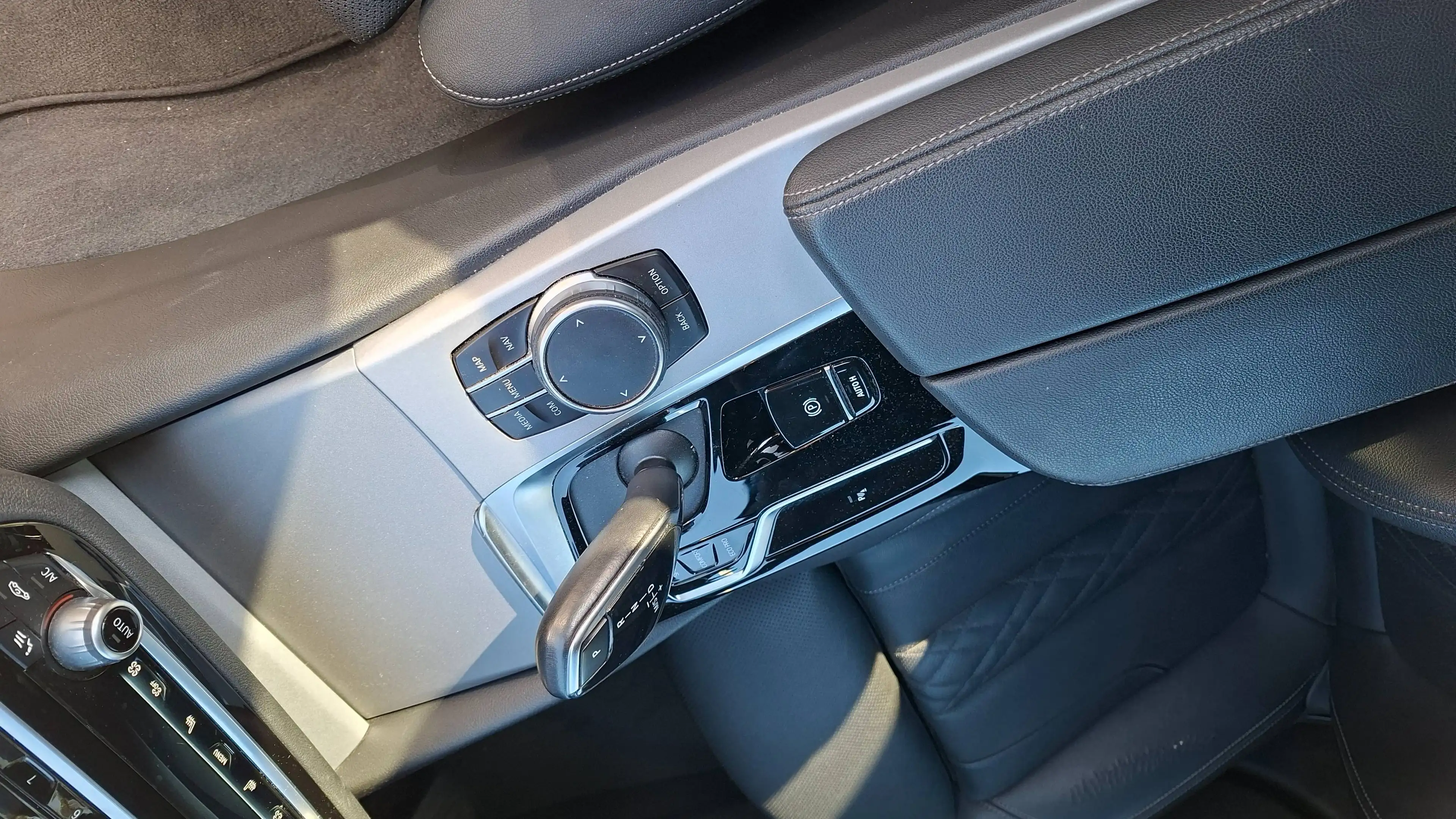 BMW 520 d Touring A, 1.Hd. Unfallfrei, — photo 10