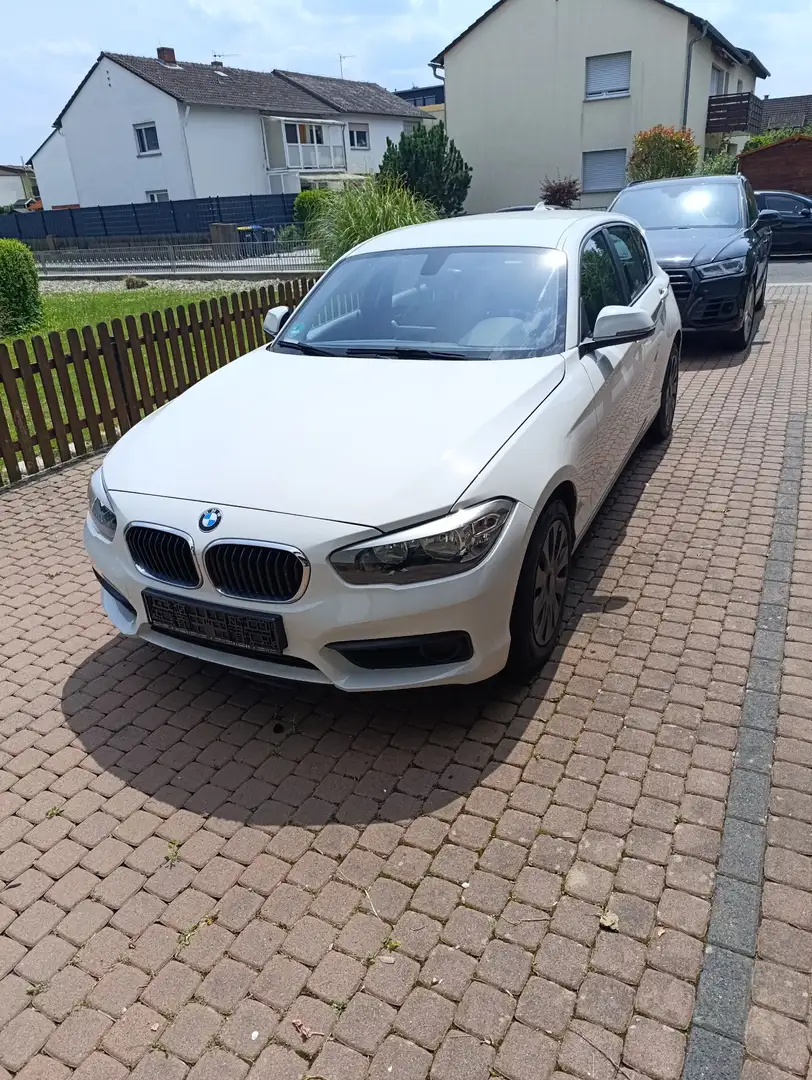 BMW 116 116i Facelift TÜV 06/27 Weiß - 1