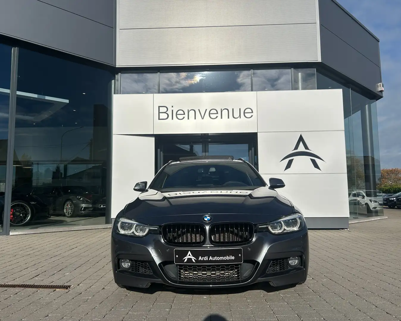 BMW 318 Touring *GARANTIE*PACK M*TOIT OUVRANT*LED*CUIR*GPS Gris - 2