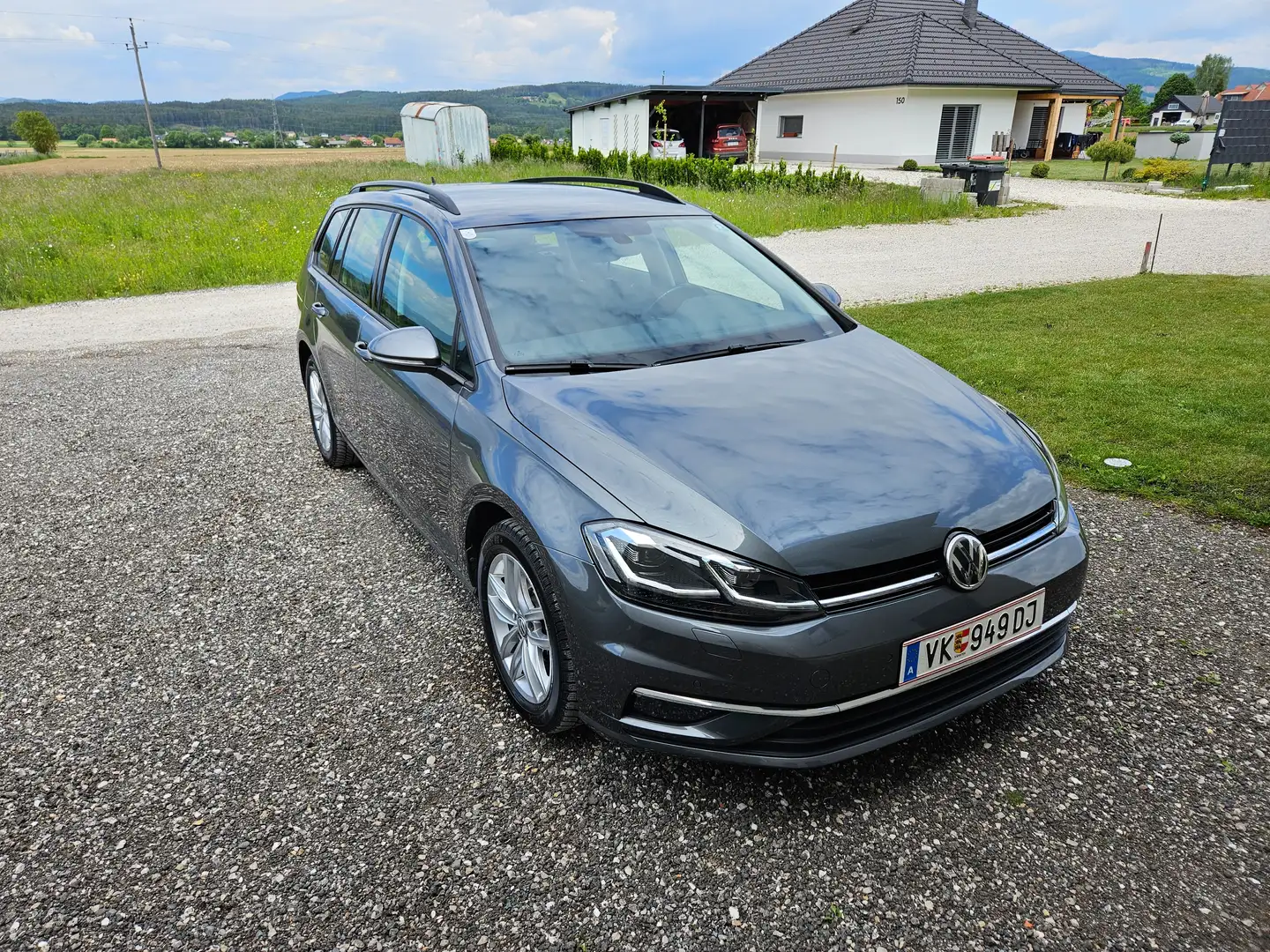 Volkswagen Golf Variant 1,6 TDI SCR DSG Comfortline Grau - 1