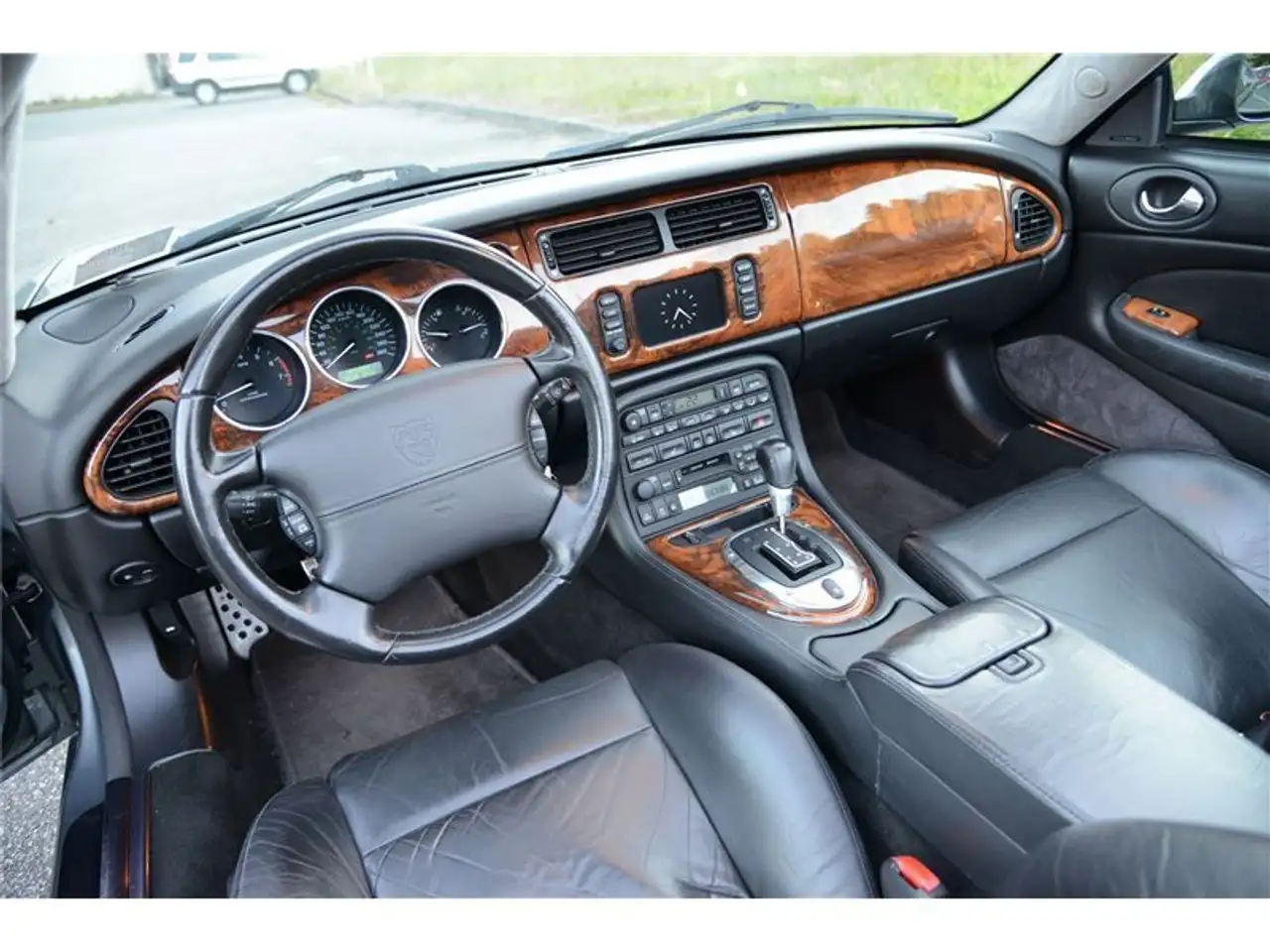 Jaguar XKR снимка Jaguar XKR