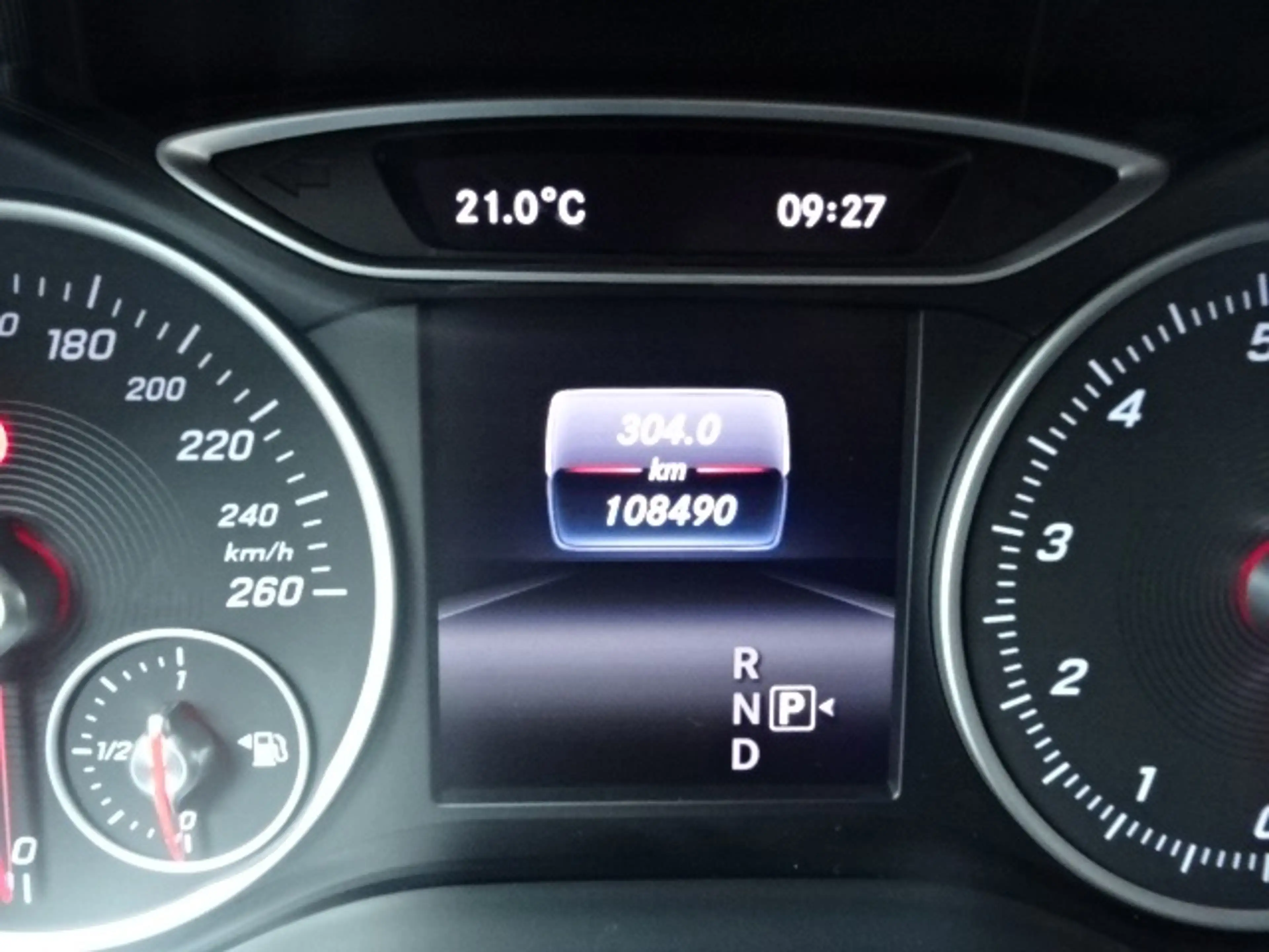Mercedes-Benz B 180 Business Solution AMG — photo 17