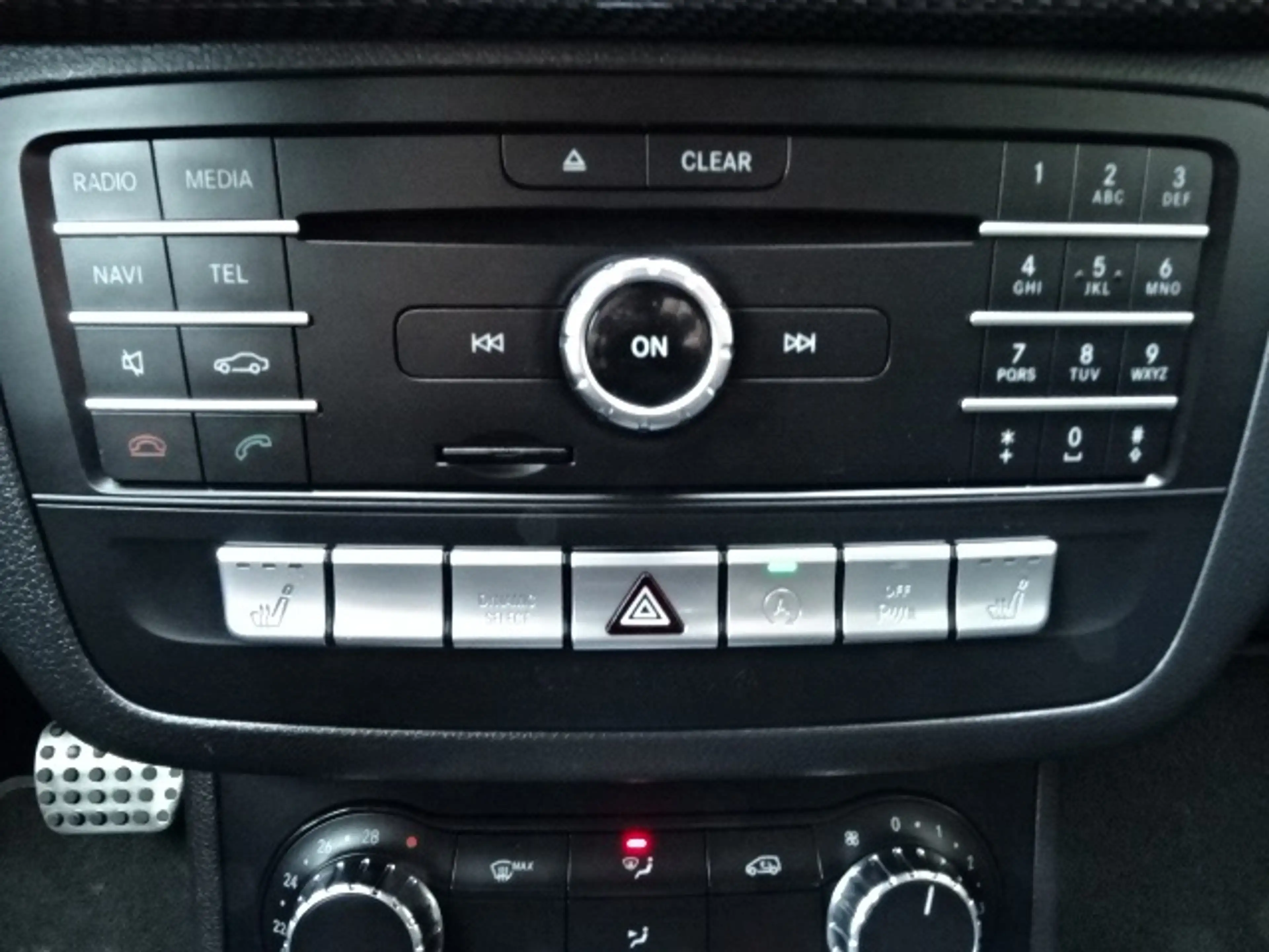 Mercedes-Benz B 180 Business Solution AMG — photo 21