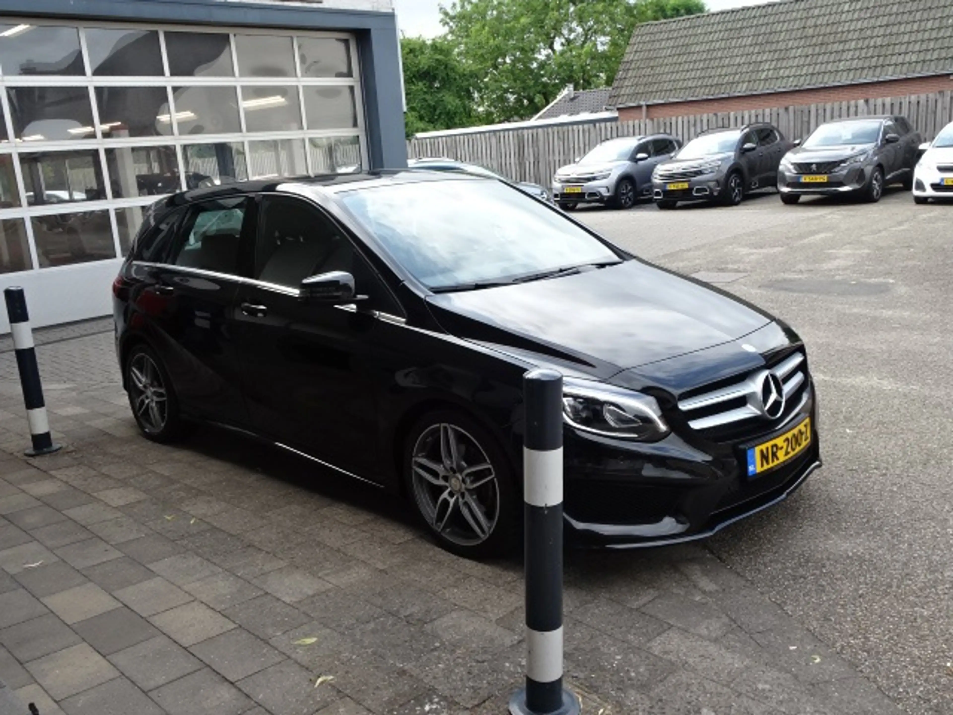 Mercedes-Benz B 180 Business Solution AMG — photo 8