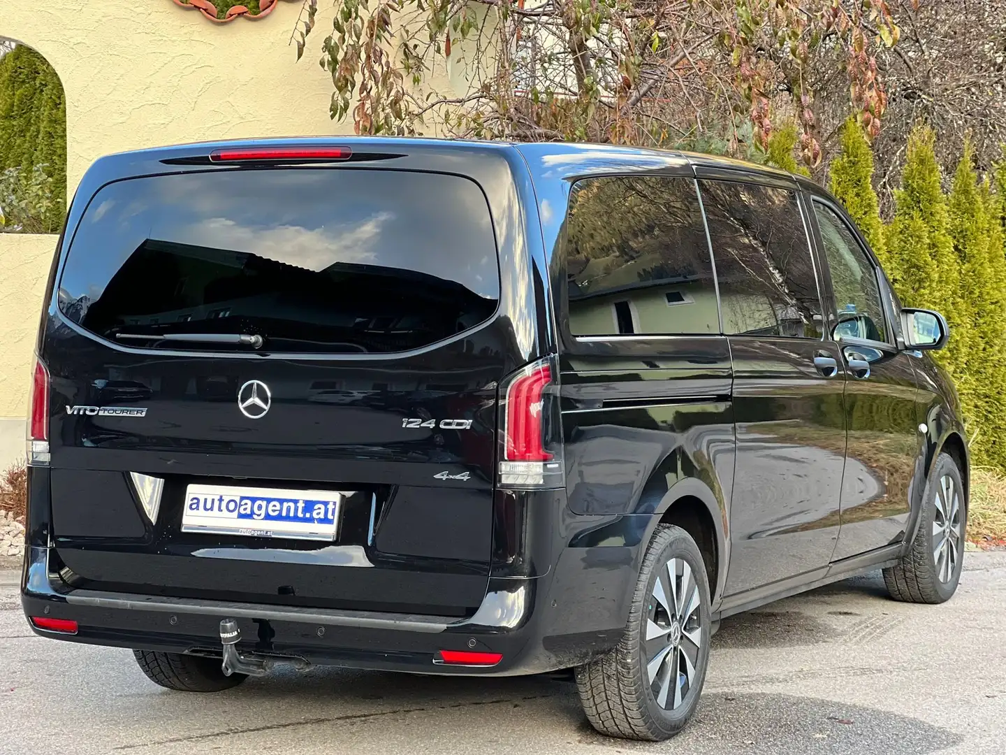 Mercedes-Benz Vito 124 CDI Select 4x4 lang 9 Sitz AHK STHZ LED 2x Sch Schwarz - 2