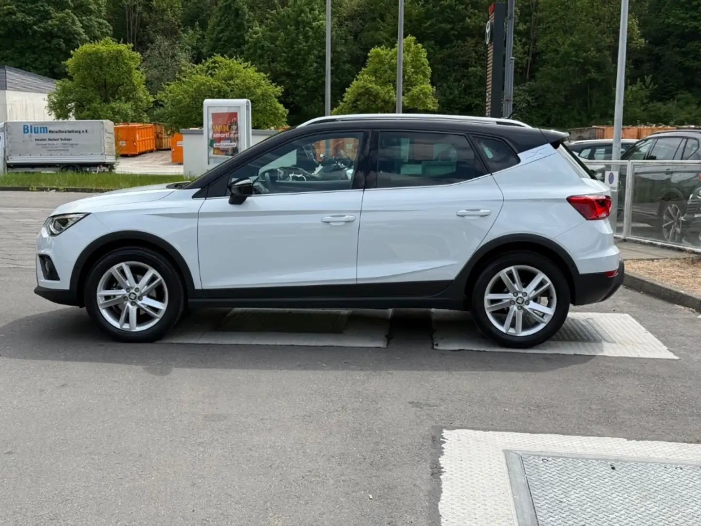 SEAT Arona FR1.5I TSI DSG Navi LED SHZ Kessy Blanc - 2