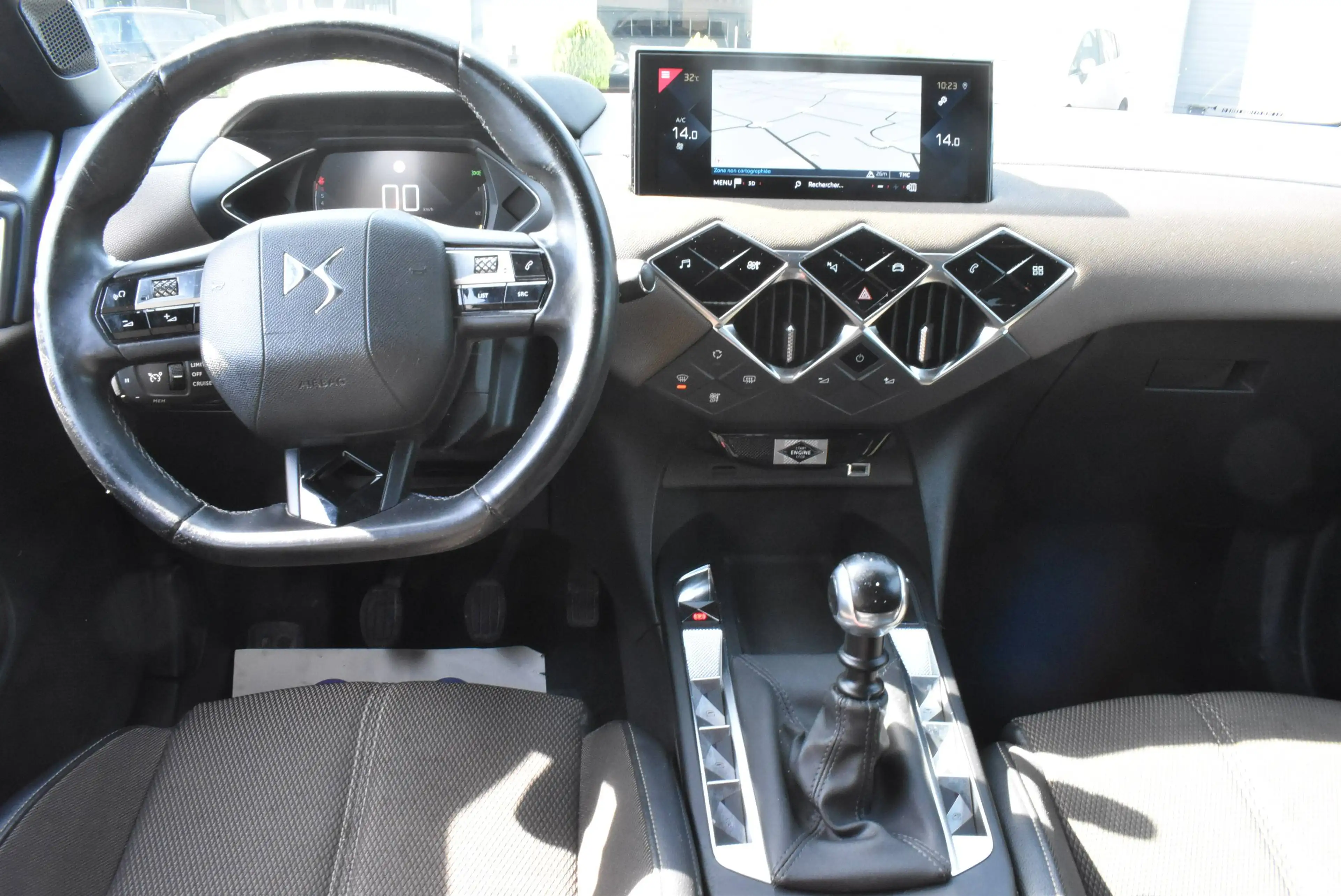 DS Automobiles DS 3 Crossback 1.2i So Chic GPS/Airco/CarPlay/Full Led***12M GARANTIE*** — photo 9