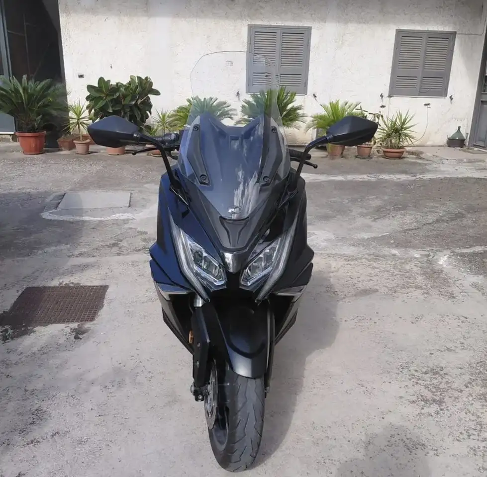 Kymco AK 550