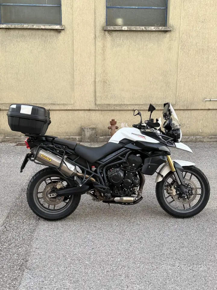 Triumph Tiger 800