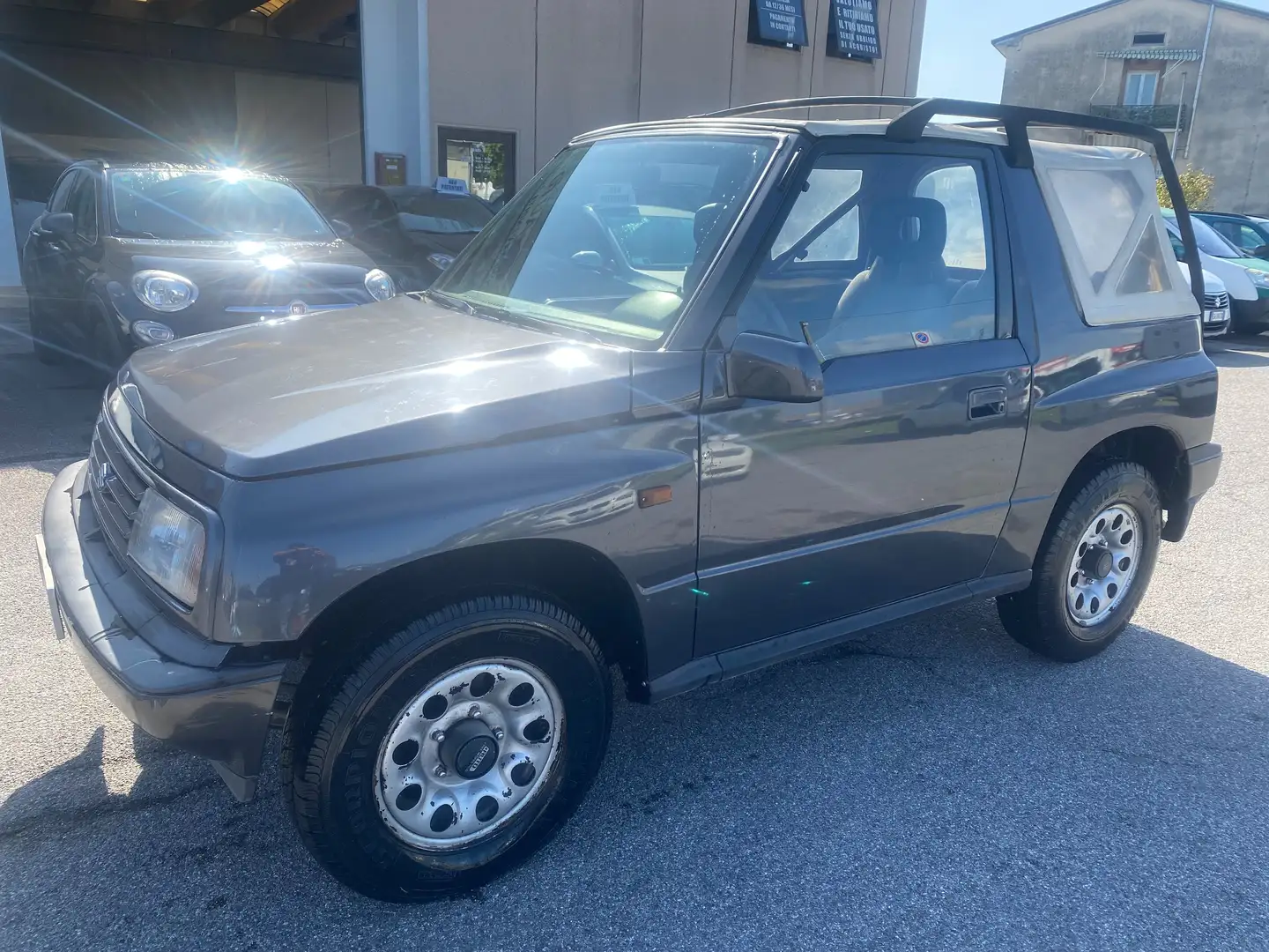 Suzuki Vitara 3p 1.6 JLX Gris - 1