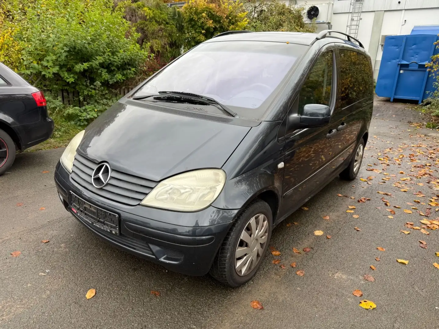 Mercedes-Benz Vaneo Compact Van 1.9 Automatik,Klima,AHK Schwarz - 1