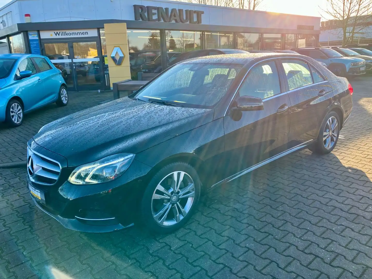 Mercedes-Benz E 220 Avantgarde BlueTec 9G-Tronic Noir - 2