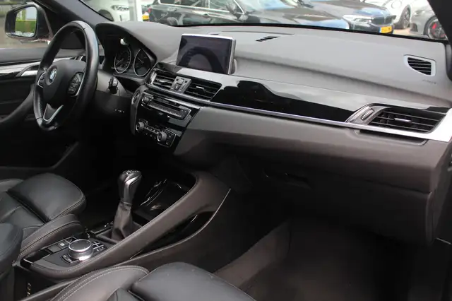 BMW X1 view 13