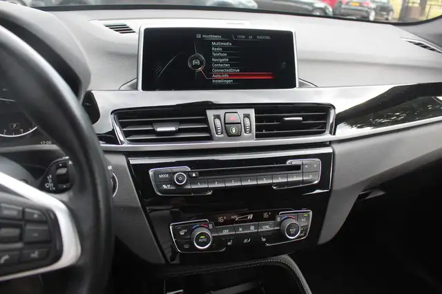 BMW X1 view 18