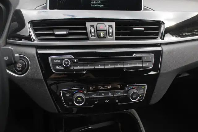 BMW X1 view 24
