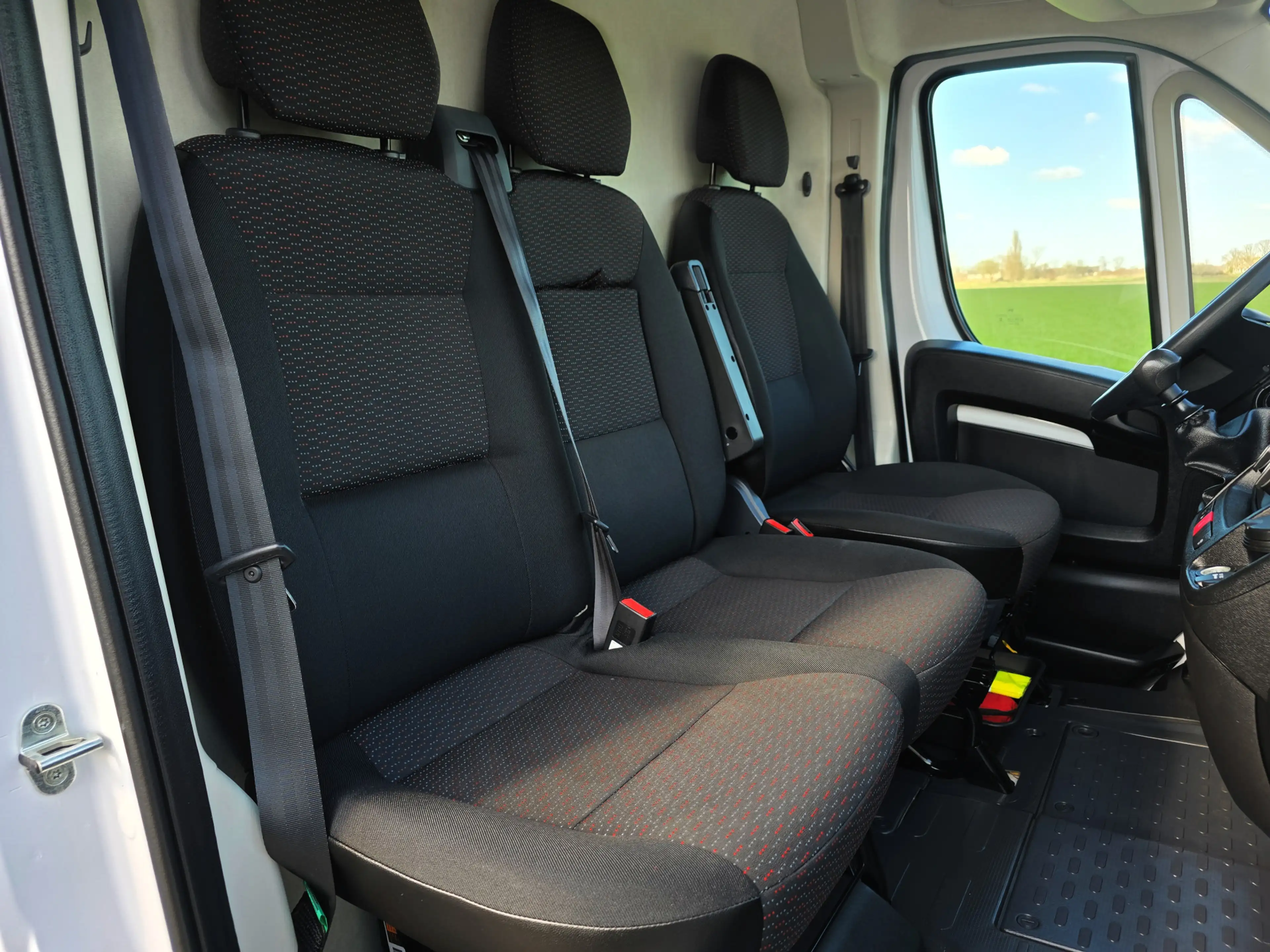 Opel Movano 2.2D 140 L2H2 3.5T - 140 Pk - Euro 6 - ParkeerCame — photo 12