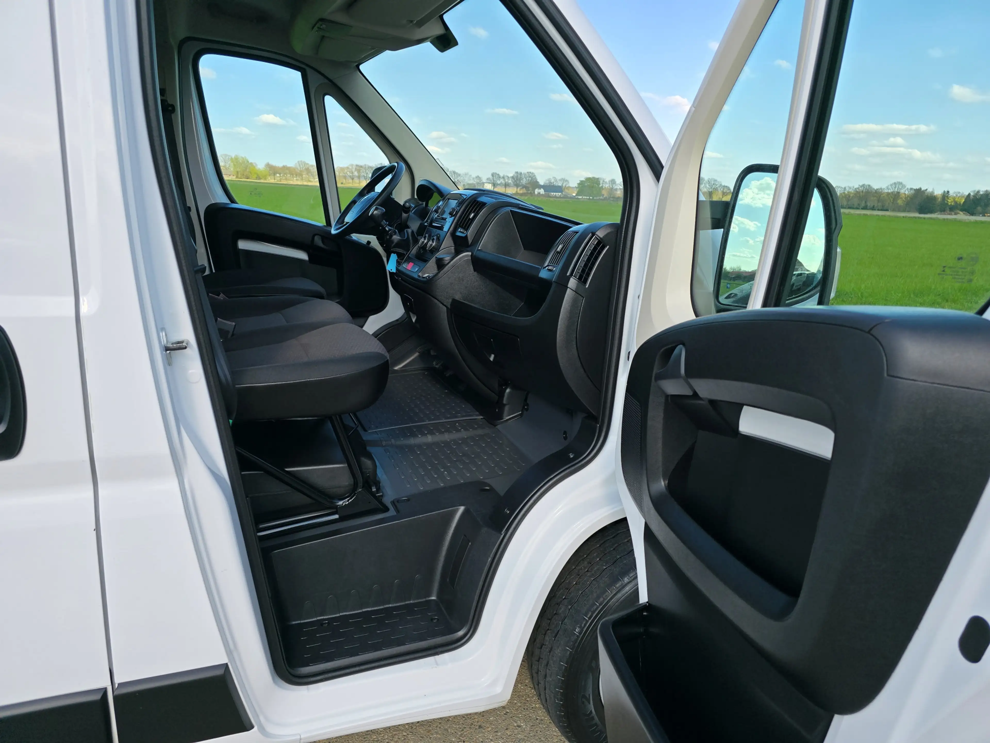 Opel Movano 2.2D 140 L2H2 3.5T - 140 Pk - Euro 6 - ParkeerCame — photo 11