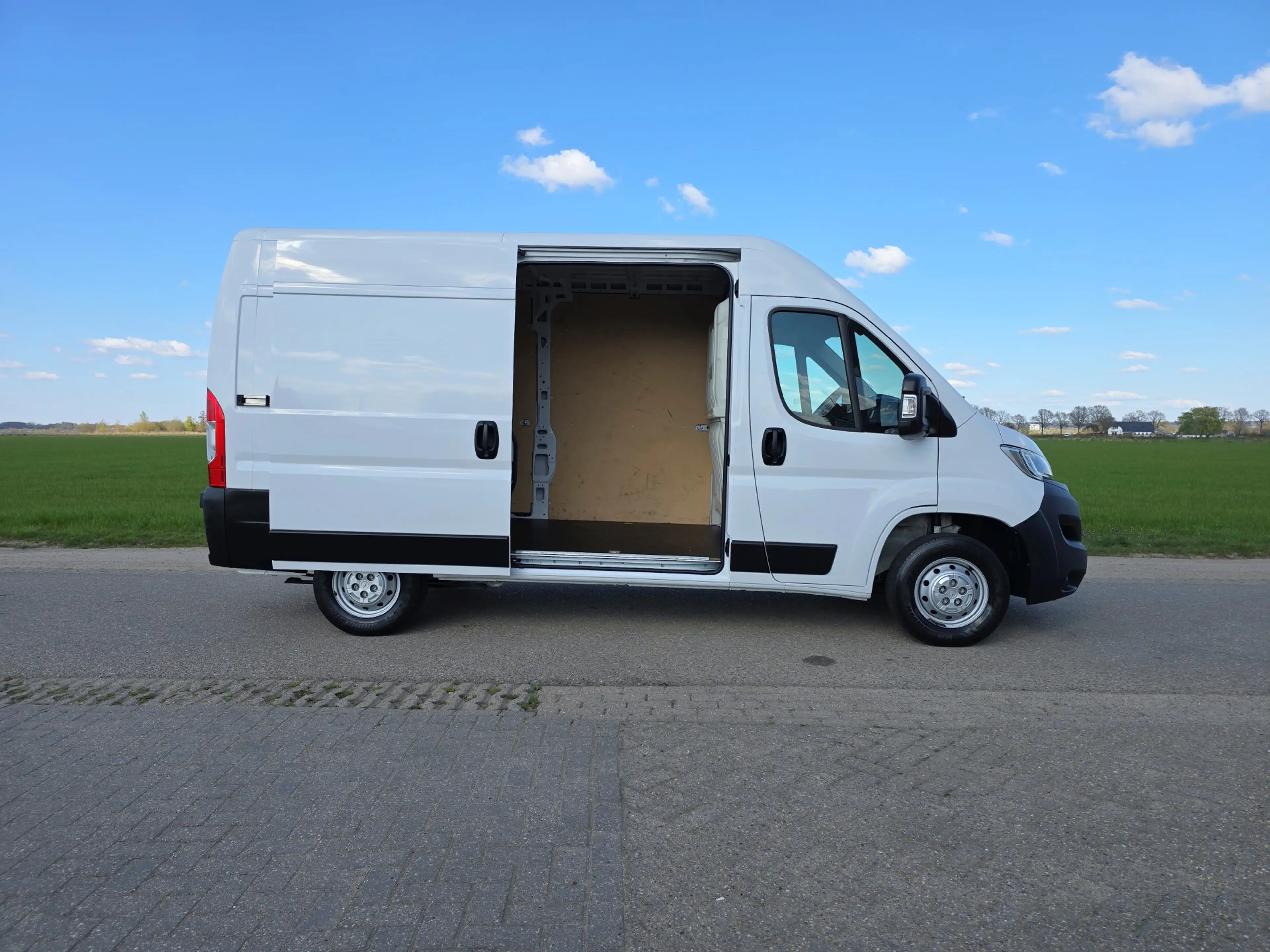Opel Movano 2.2D 140 L2H2 3.5T - 140 Pk - Euro 6 - ParkeerCame — photo 23