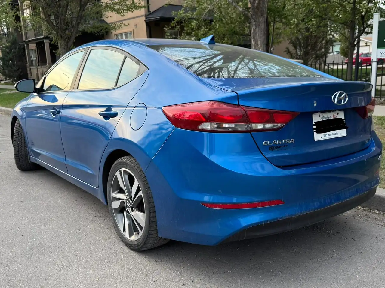 Hyundai ELANTRA fotografie Hyundai ELANTRA