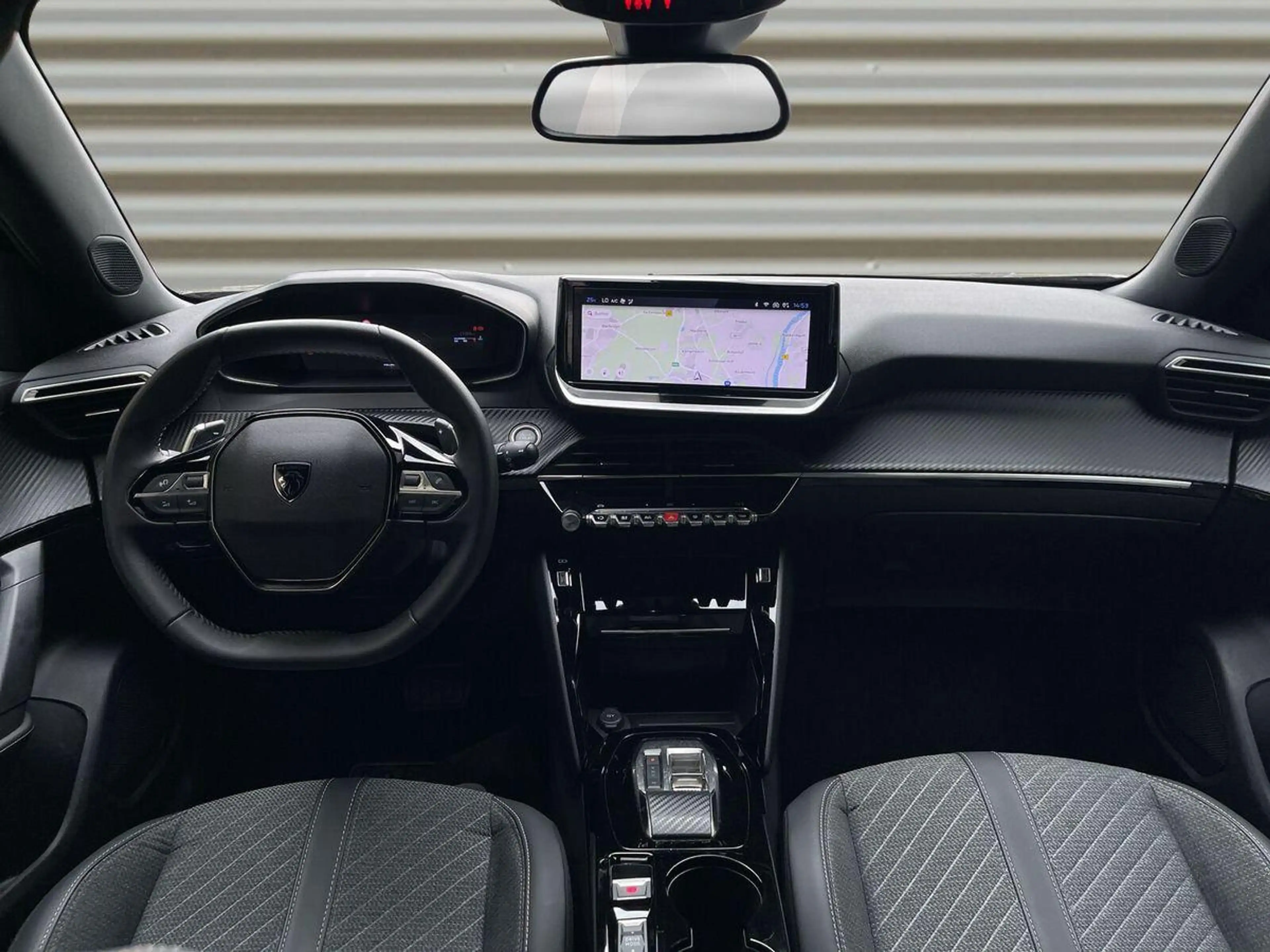 Peugeot 2008 1.2 PureTech Allure EAT8 Navi+R-Kam+LED+ACC+PDC+ — photo 10