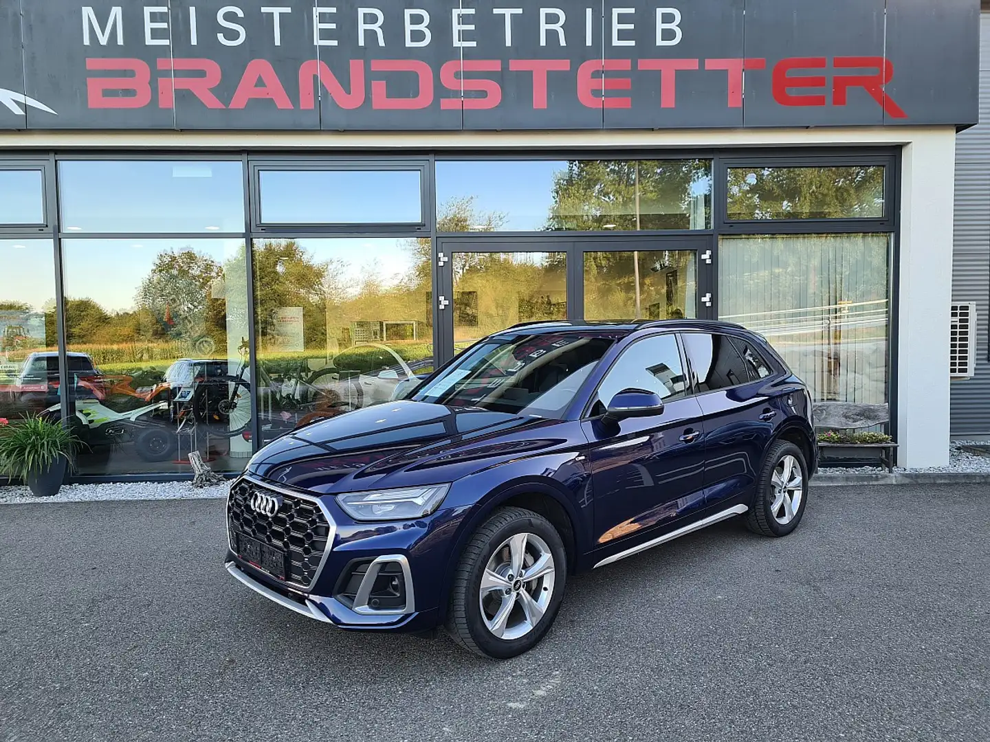 Audi Q5 55 TFSI e PHEV quattro S-line Blau - 1