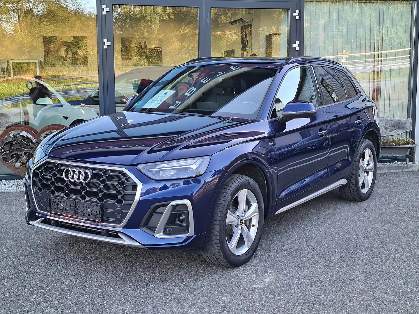 Audi Q5 55 TFSI e PHEV quattro S-line Blau - 2