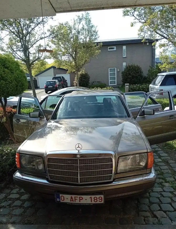 Mercedes-Benz 300 W126 300SE, foto 9