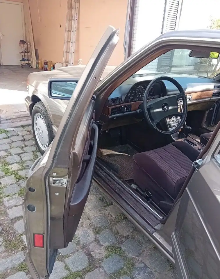 Mercedes-Benz 300 W126 300SE, foto 8