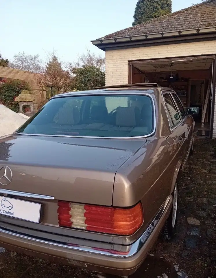 Mercedes-Benz 300 W126 300SE, foto 3