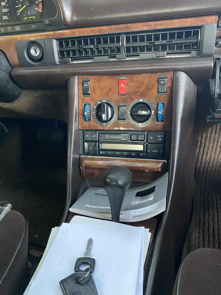 Mercedes-Benz 300 W126 300SE, foto 12