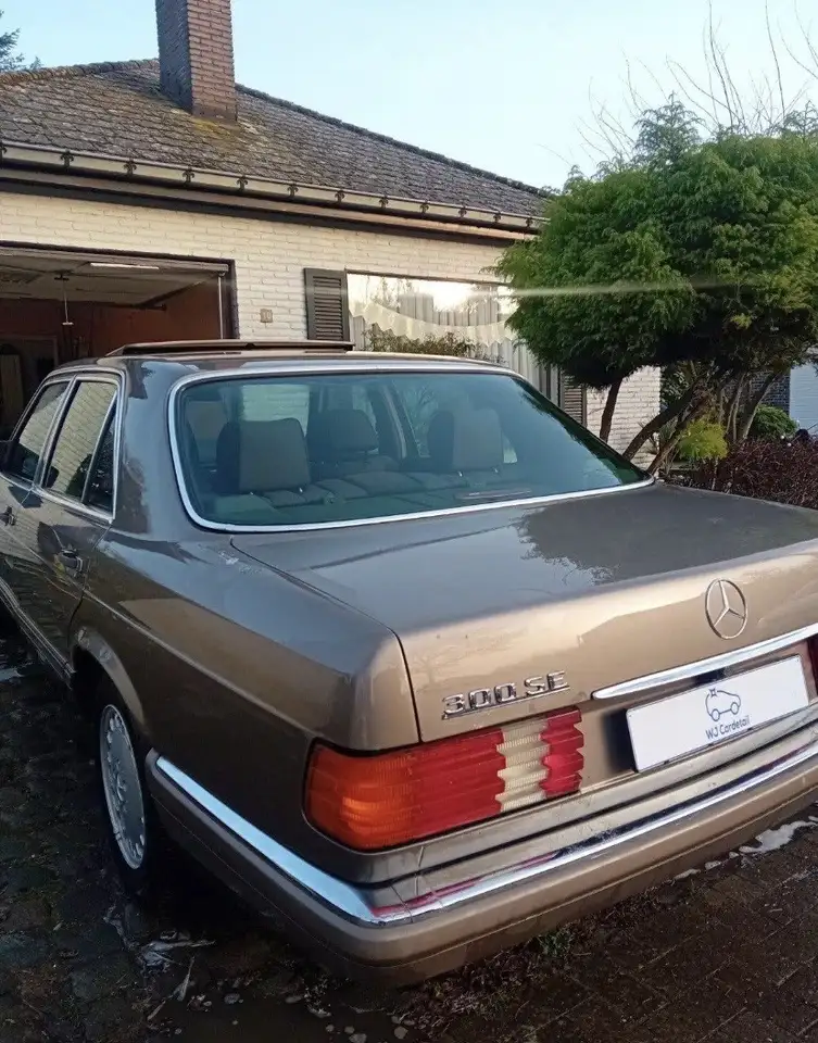 Mercedes-Benz 300 W126 300SE, foto 4