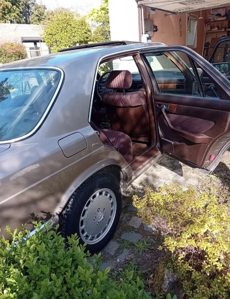 Mercedes-Benz 300 W126 300SE, foto 6