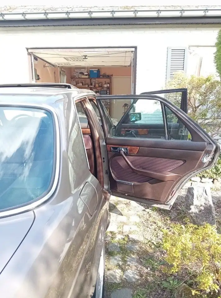 Mercedes-Benz 300 W126 300SE, foto 7