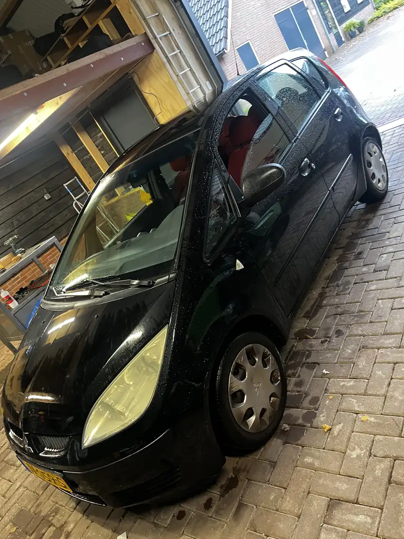 Mitsubishi Colt 1.3 2004 Zwart - 2