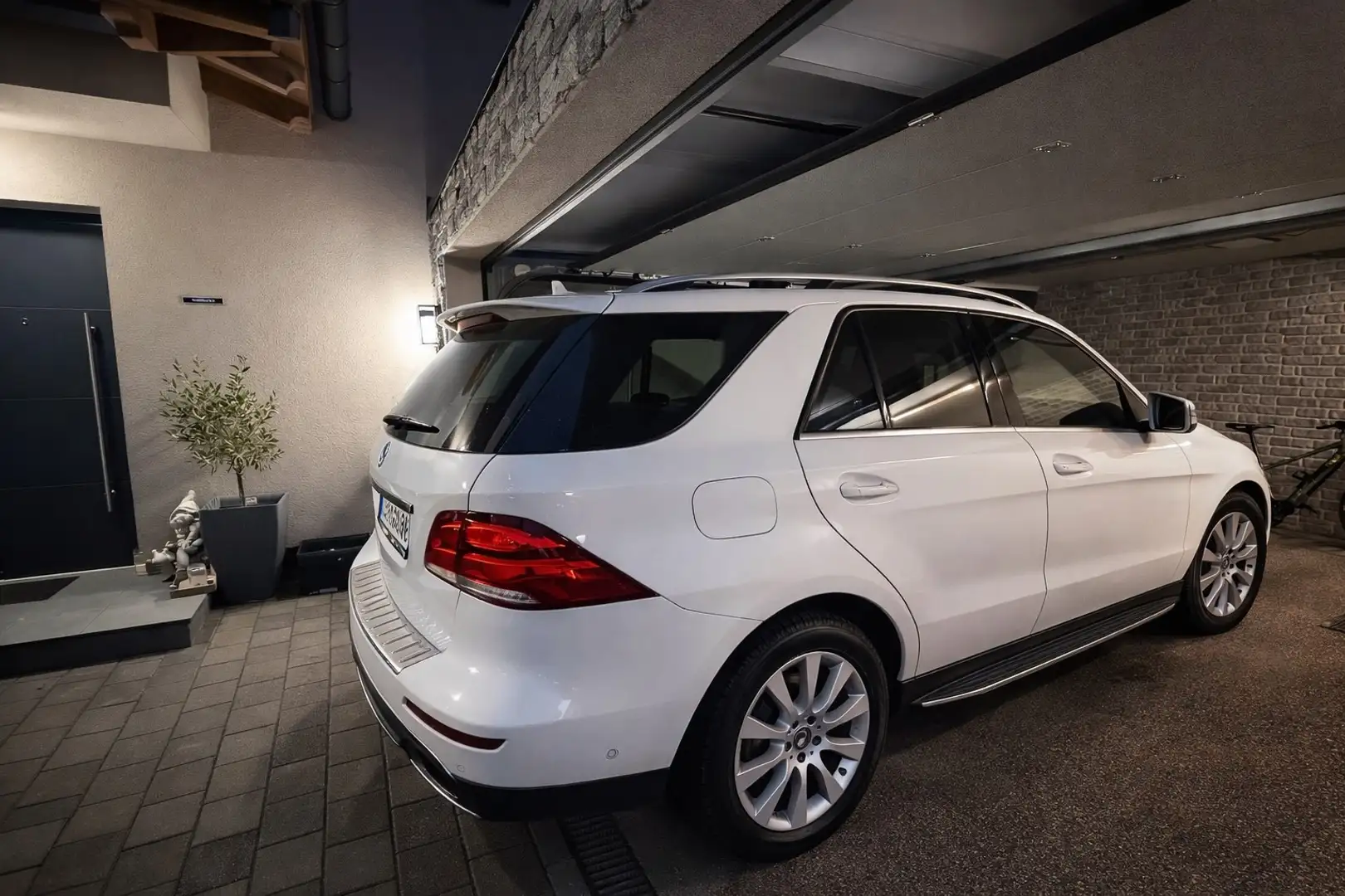 Mercedes-Benz GLE 250 d 4Matic 9G-TRONIC - 1