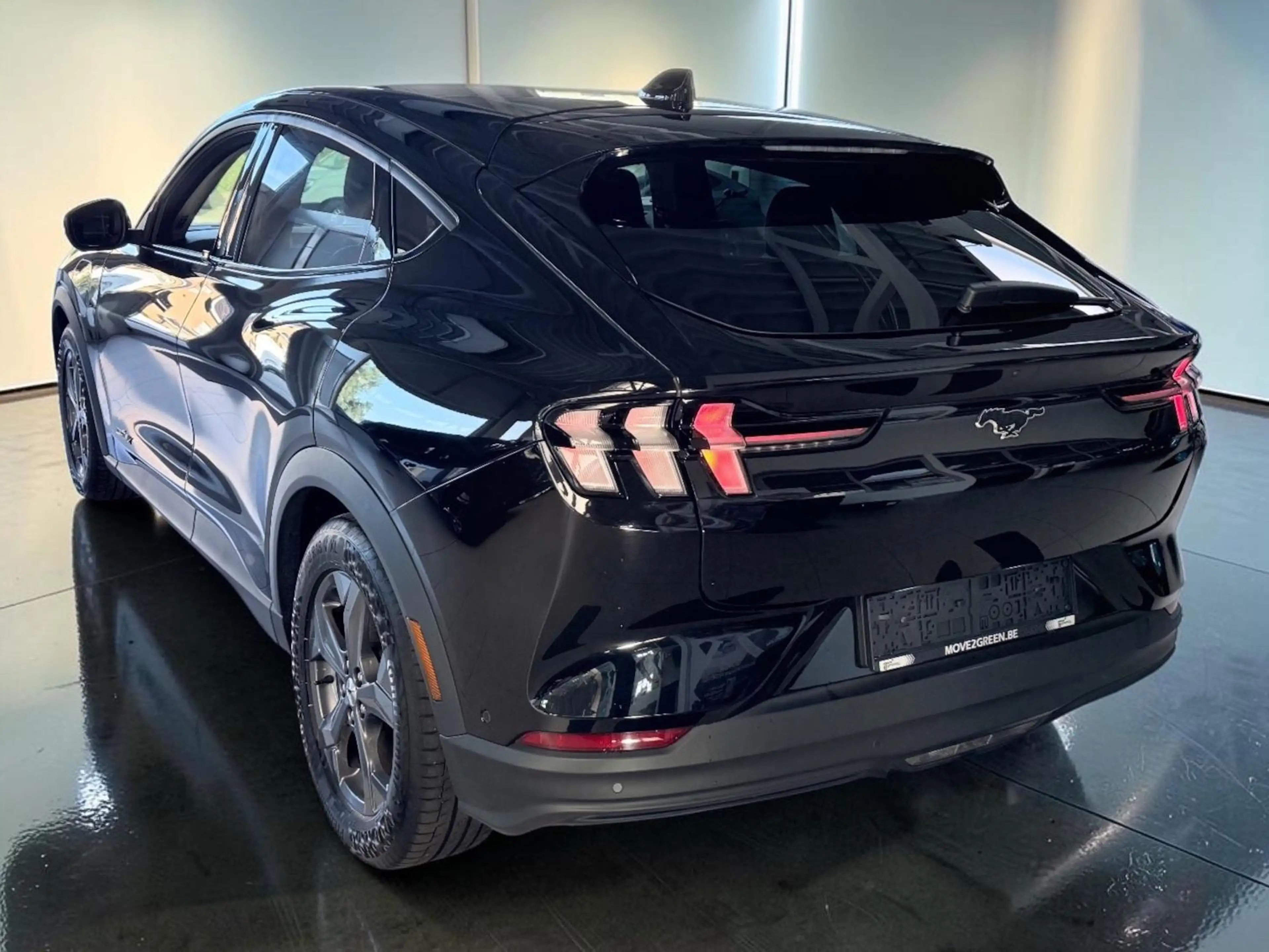 Ford Mustang Mach-E Mustang Mach-E 99 kWh RWD Extended Range (MY22)+trekhaak — photo 2