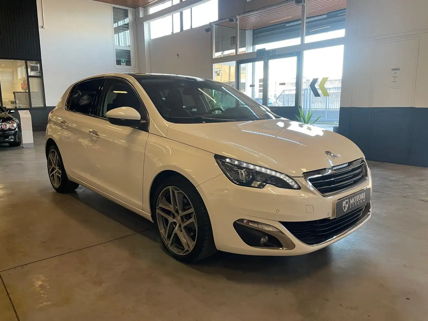 Peugeot 308 308 II 2013 5p 1.6 bluehdi Allure s Bianco - 2