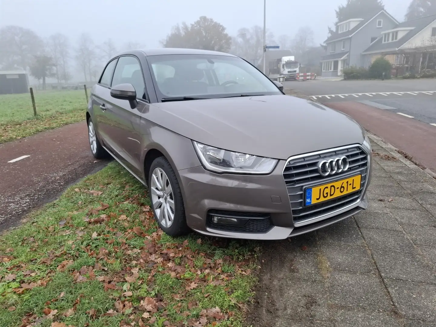 Audi A1 1.4 TFSI Pro Line Bruin - 2