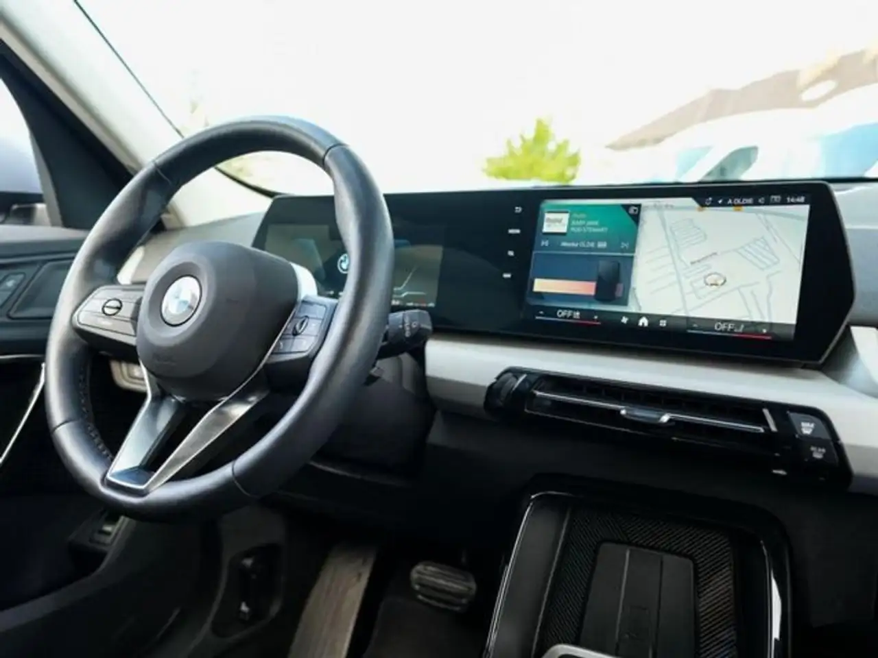 BMW X1 sDrive 20i TETTO APRIBILE 12