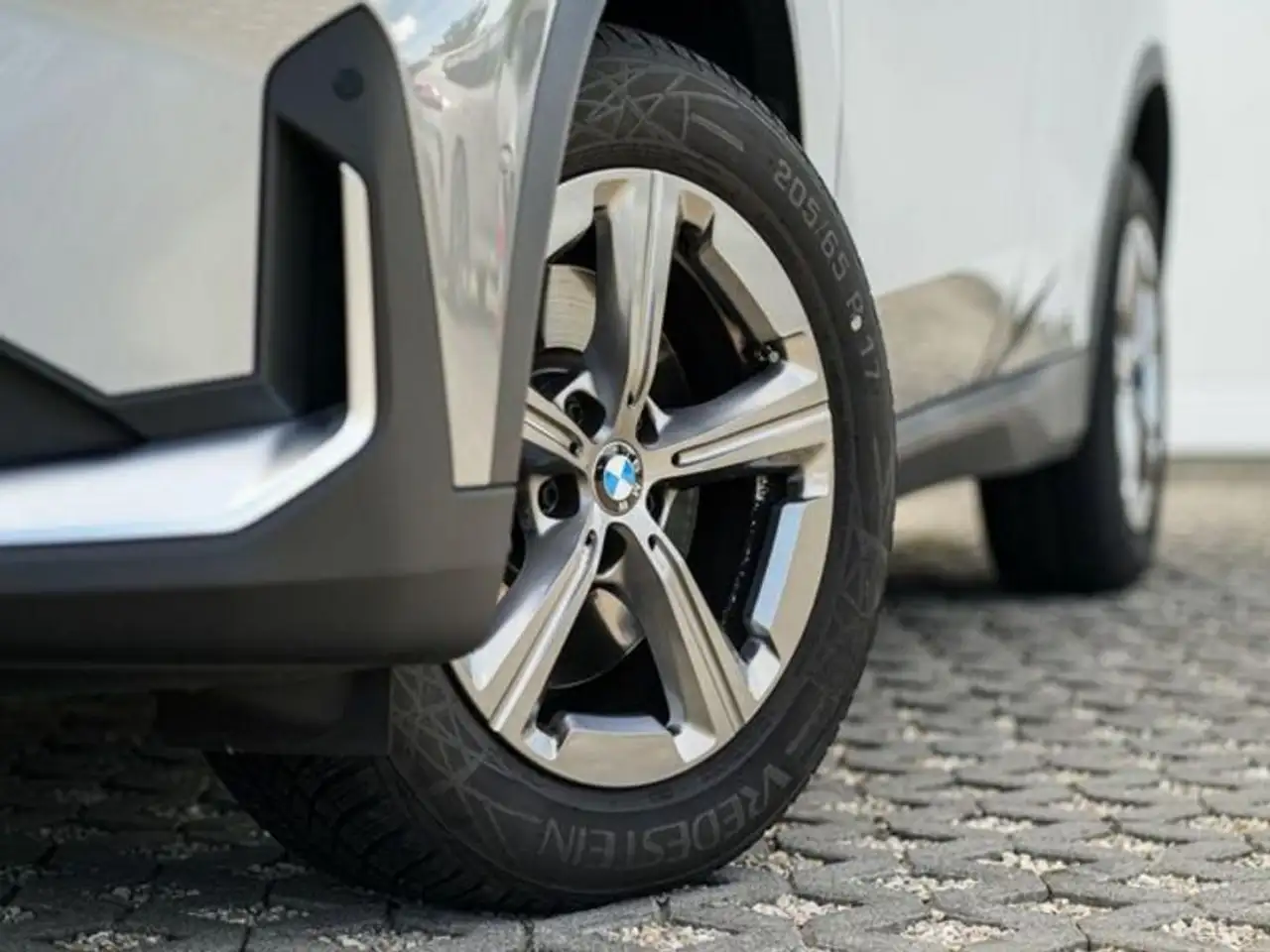 BMW X1 sDrive 20i TETTO APRIBILE 4
