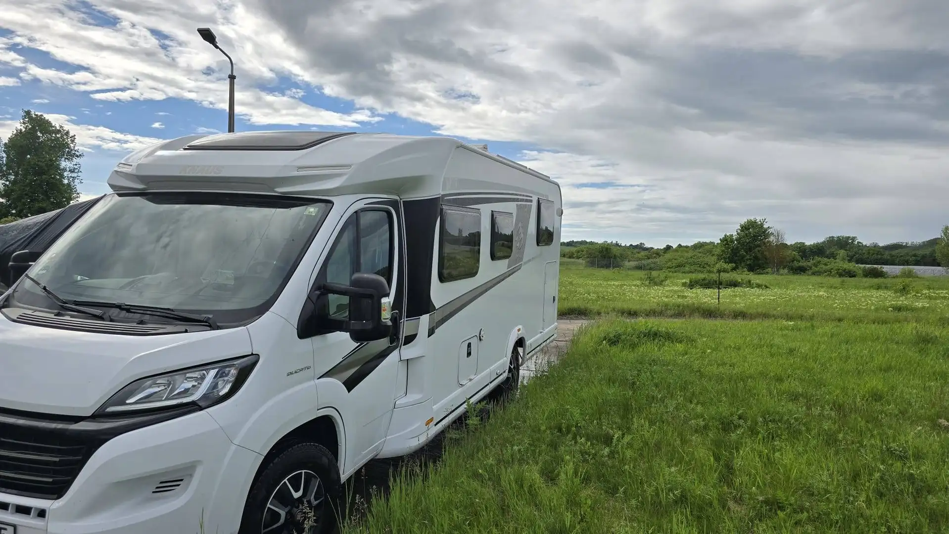 Caravans-Wohnm Knaus Sky TI 700 MEG Weiß - 1