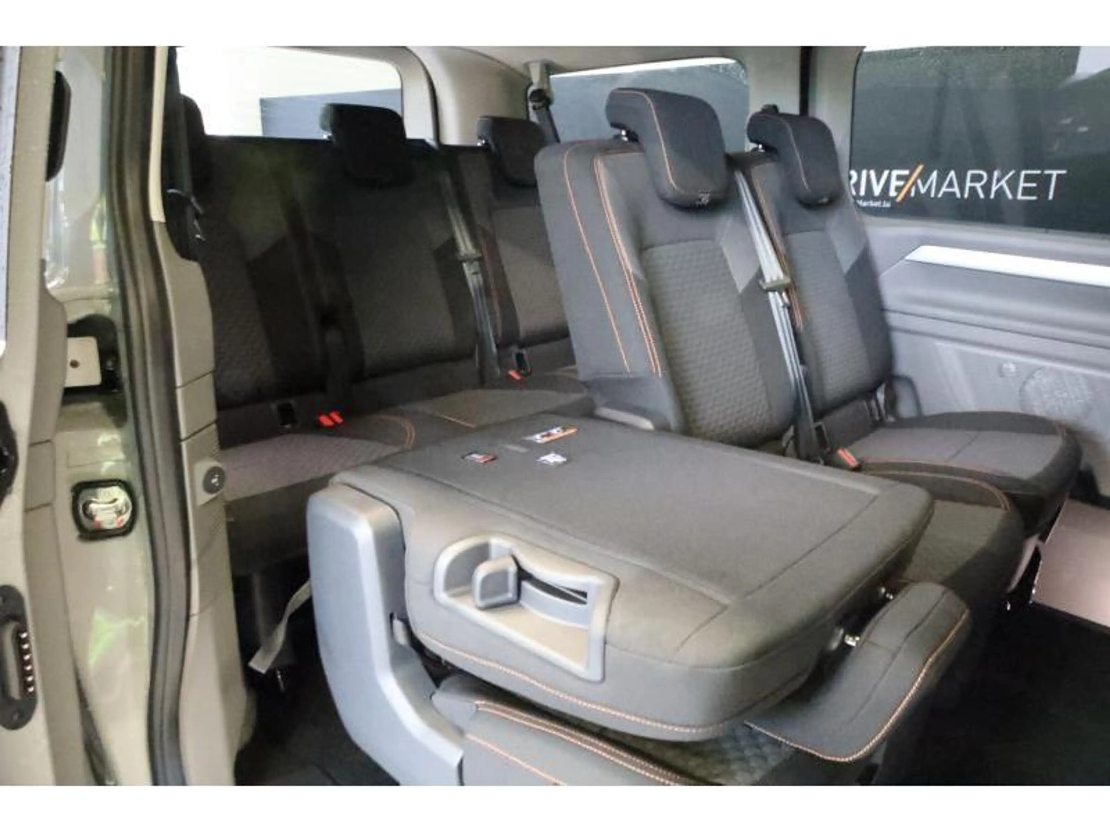Volkswagen T7 Caravelle Life AHK PanAmerica — photo 12