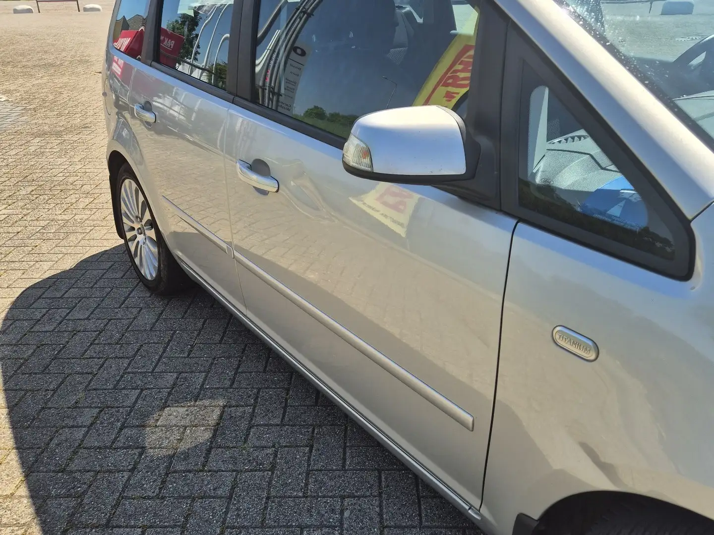 Ford C-Max 1.8-16V Titan. Flex. Grijs - 2